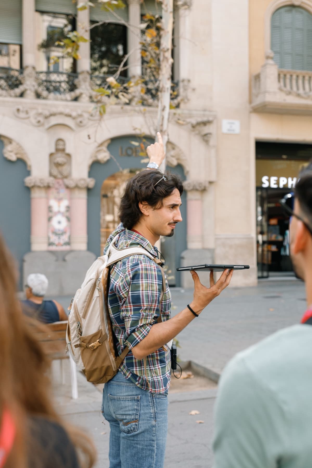 Free tour de Gaudí con Barkeno en el Paseo de Gràcia
